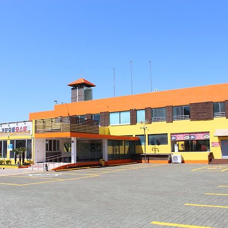 Geomunoreum Hostel Чеджу Екстериор снимка
