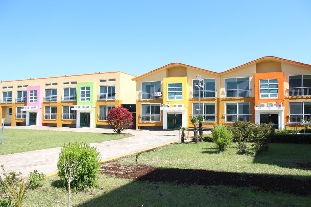 Geomunoreum Hostel Чеджу Екстериор снимка