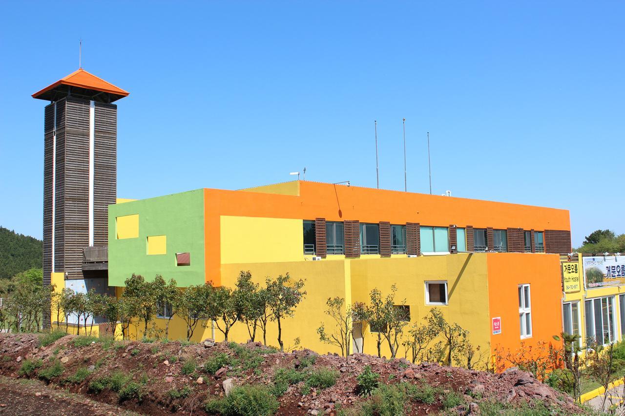 Geomunoreum Hostel Чеджу Екстериор снимка
